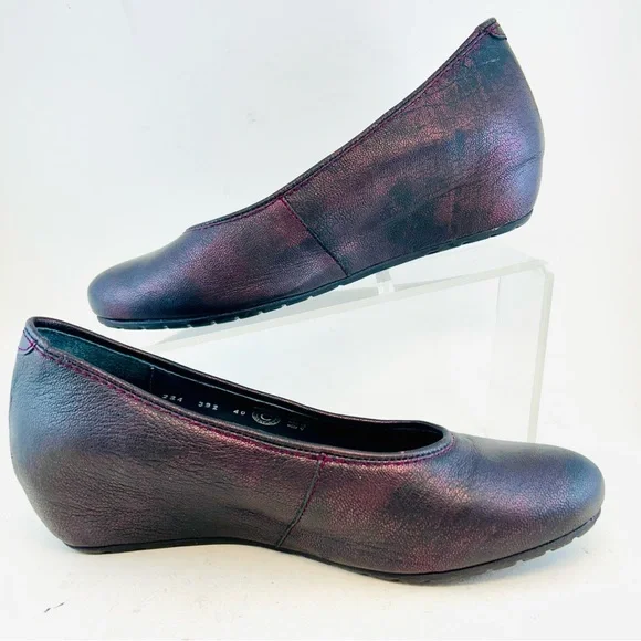 Wolky Black w/Red Metallic Shimmer Valentine Ballernina Wedges, size 40 US 9 - Picture 4 of 11